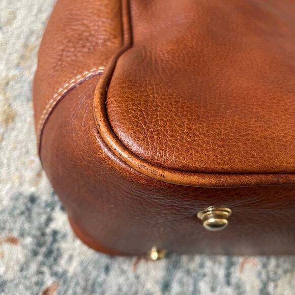 Vintage Dooney & Bourke Pebbled Leather Shoulder Bag | Expandable Brass Hardware - Picture 16 of 16